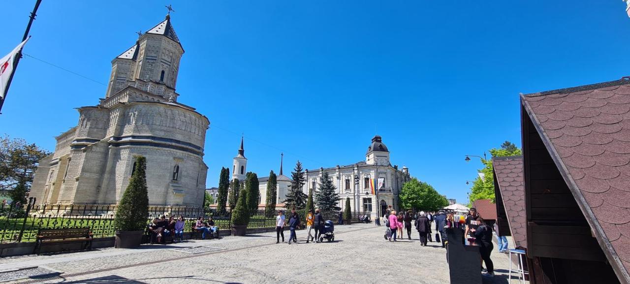 Genesis - Iasi City Center Bagian luar foto
